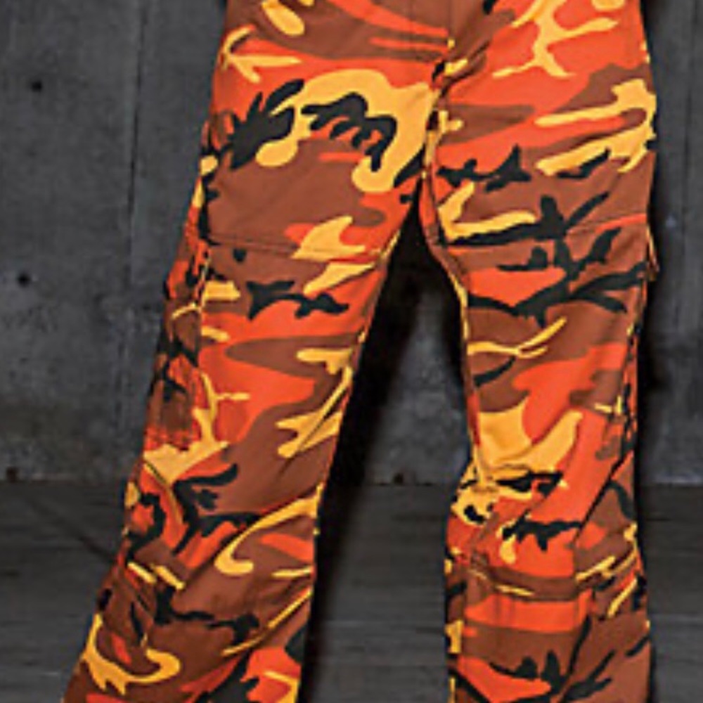 Rothco medium pants.  Women’s